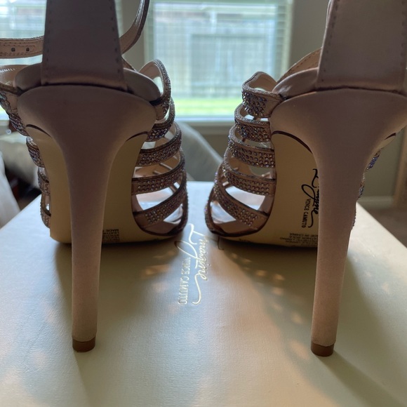 Like New! Imagine by Vince Camuto Blush Crystal Heels - Picture 4 of 9